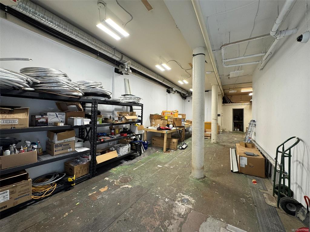 Fifth View of 491 Dupplin Rd, Saanich, BC, V8Z 1B8