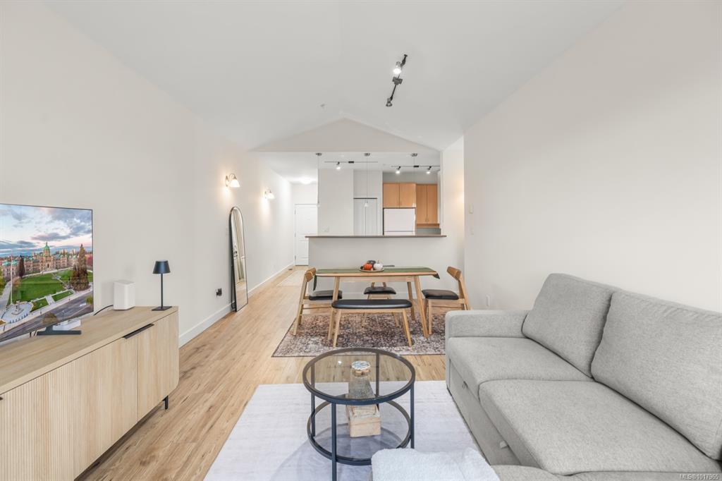 Fourth View of 1115 Craigflower Rd, Ironwood, Esquimalt, BC, V9A 7R1