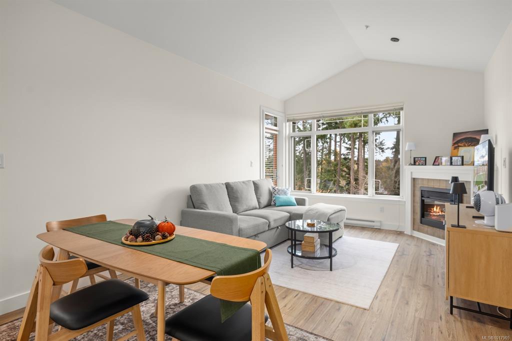 Fifth View of 1115 Craigflower Rd, Ironwood, Esquimalt, BC, V9A 7R1