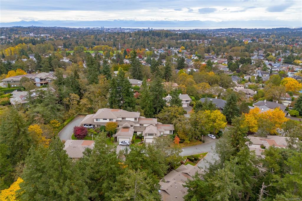 Third View of 4300 Stoneywood Lane, Windemere Ridge, Saanich, BC, V8X 5A5