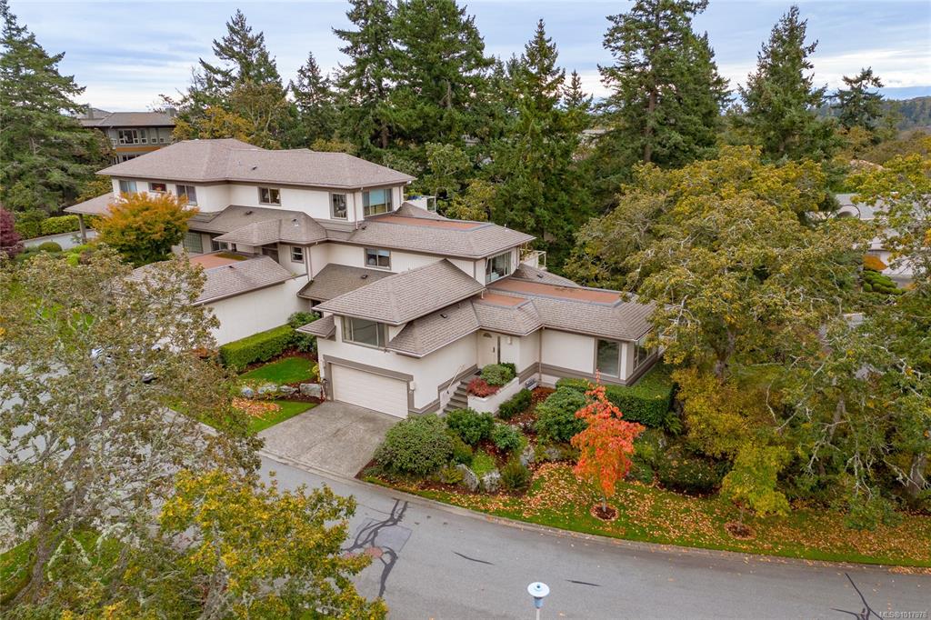 Fourth View of 4300 Stoneywood Lane, Windemere Ridge, Saanich, BC, V8X 5A5