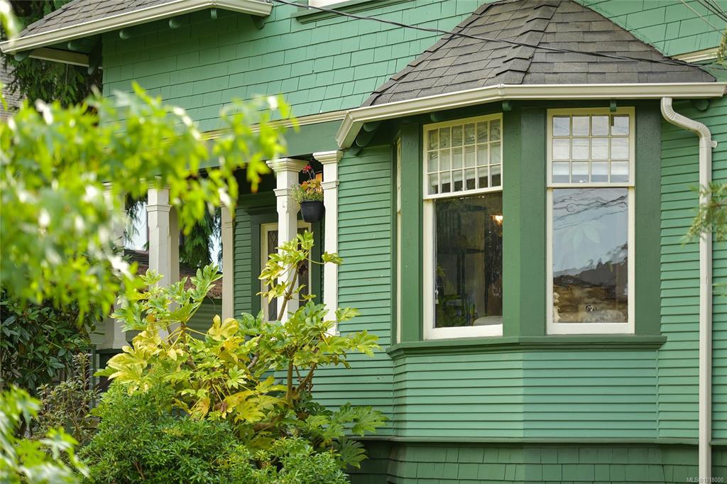 Fourth View of 1038 Chamberlain St, Victoria, BC, V8S 4B9