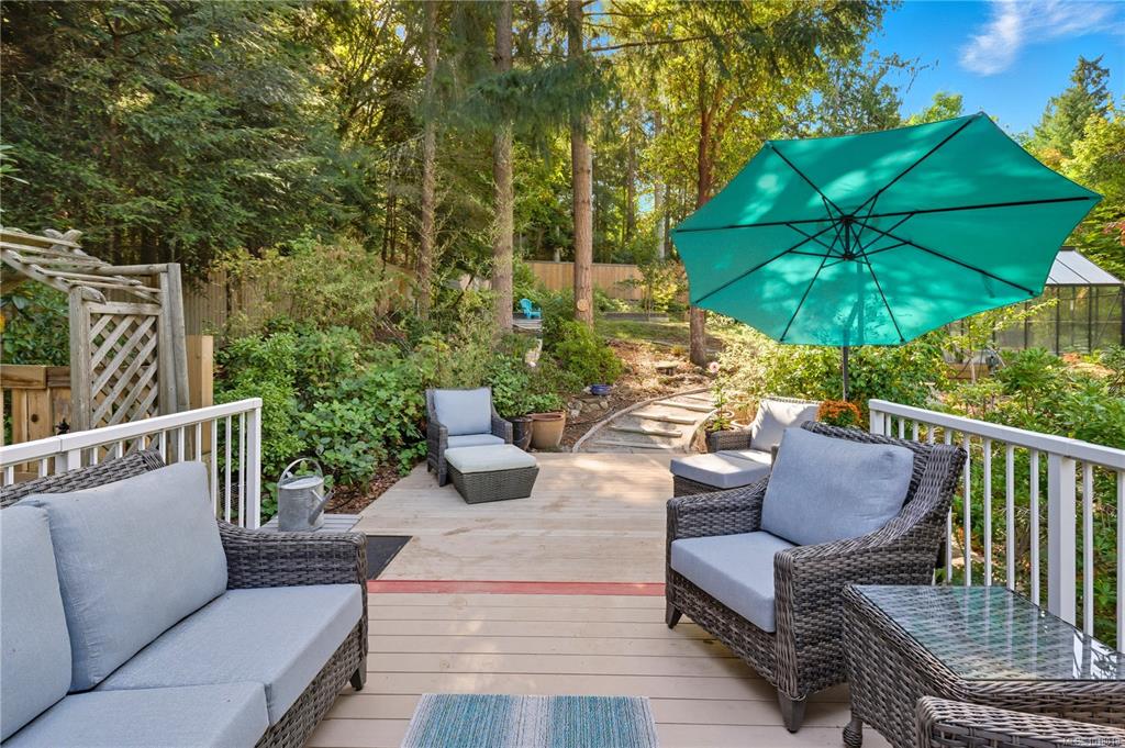 1265 Cloake Hill Rd, 1018018, BC,