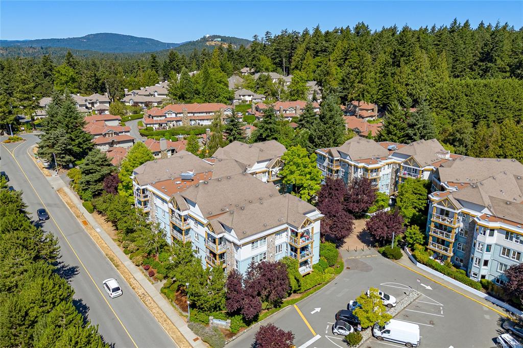 Third View of 494 Marsett Pl, Park Royal Place, Saanich, BC, V8Z 7J1