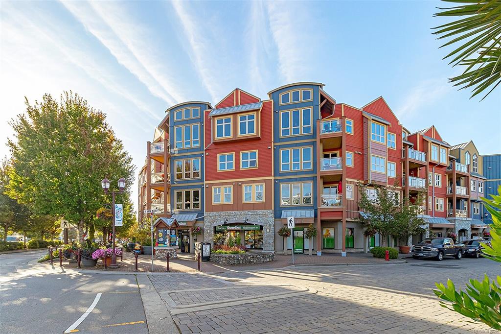 755 Goldstream Ave, 1018056, BC,