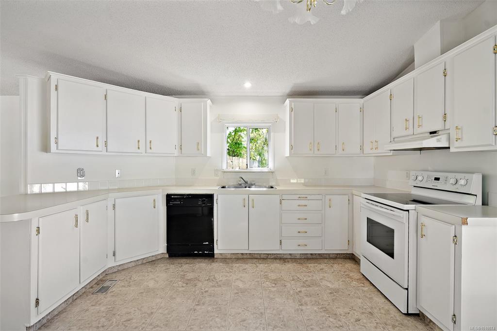 Fifth View of 2741 Stautw Rd, Central Saanich, BC, V8M 2E9