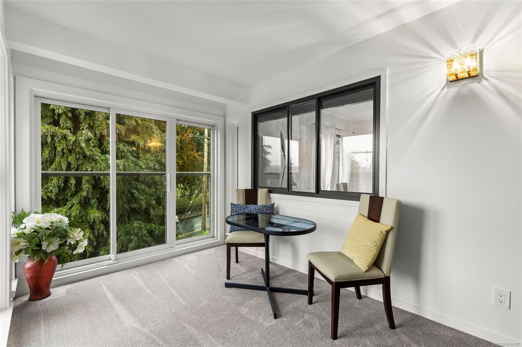 Fifth View of 1875 Lansdowne Rd, Dean House, Saanich, BC, V8P 1A9