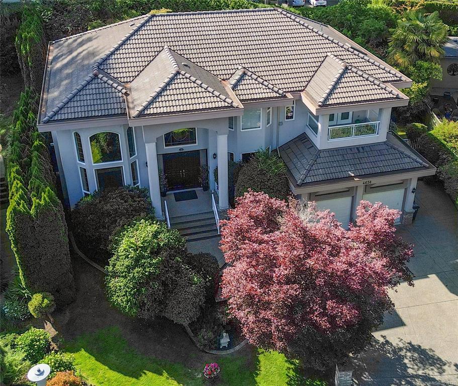 Third View of 4638 Boulderwood Dr, Saanich, BC, V8Y 3G5