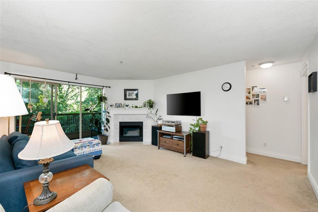 Third View of 3363 Glasgow Ave, Saanich, BC, V8X 1M5