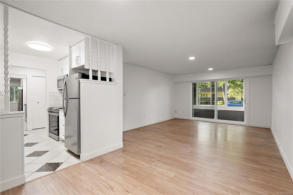 Second View of 1124 Esquimalt Rd, Esquimalt, BC, V9A 3N4