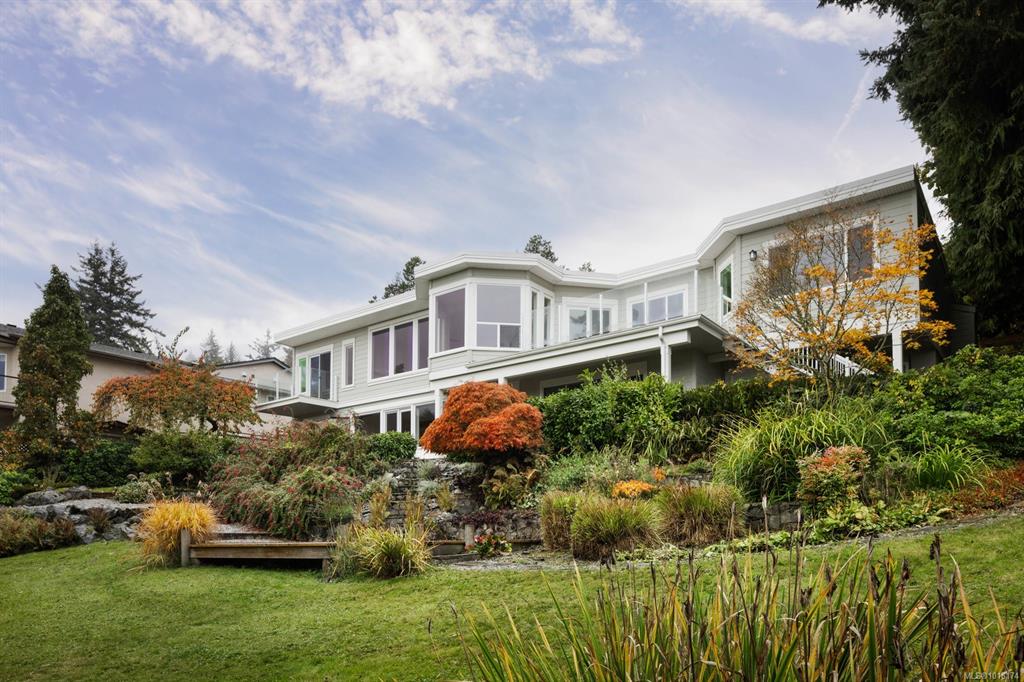 Second View of 5055 Lochside Dr, Saanich, BC, V8Y 2G1