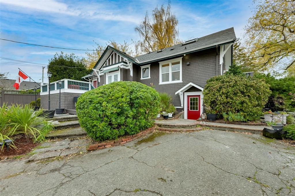 Third View of 3291 Cedar Hill Rd, Saanich, BC, V8P 3Y5