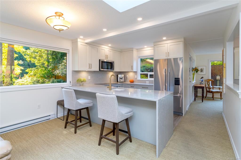 1215 Braithwaite Dr, 1018210, BC,