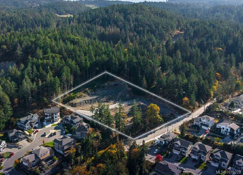 887 Klahanie Dr N, 1018220, BC,