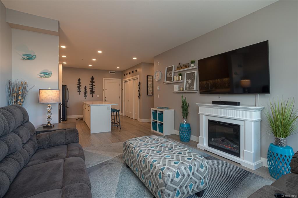 6540 Metral Dr, 1018258, BC,