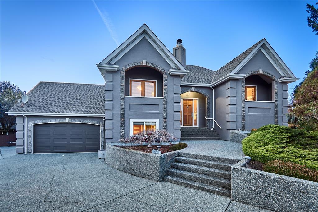 301 Mount Royal Pl, 1018266, BC,