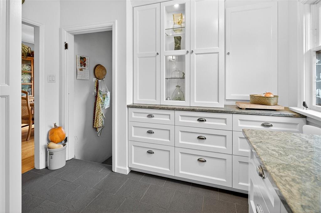 Fourth View of 416 Richmond Ave, Victoria, BC, V8S 3Y4