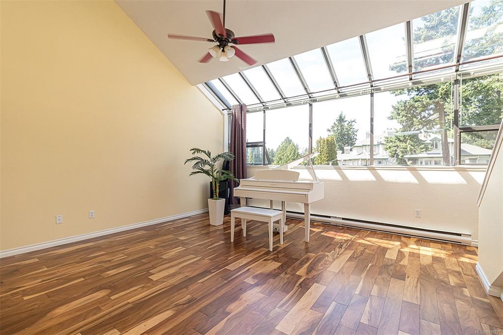 Fifth View of 4678 Elk Lake Dr, Saanich, BC, V8Z 5M1