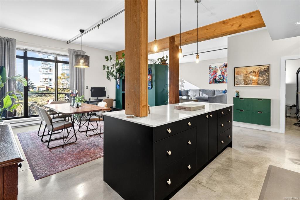 Fifth View of 455 Sitkum Rd, The Edge, Victoria, BC, V9A 7N9