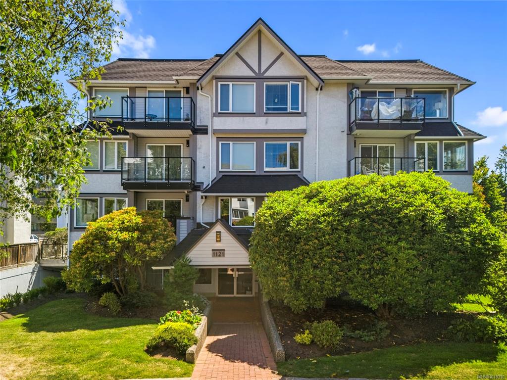 Second View of 1121 Oscar St, Glenmuir Place, Victoria, BC, V8V 2X3