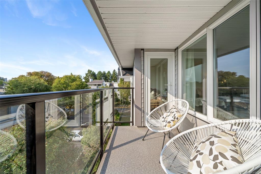 Fourth View of 1121 Oscar St, Glenmuir Place, Victoria, BC, V8V 2X3