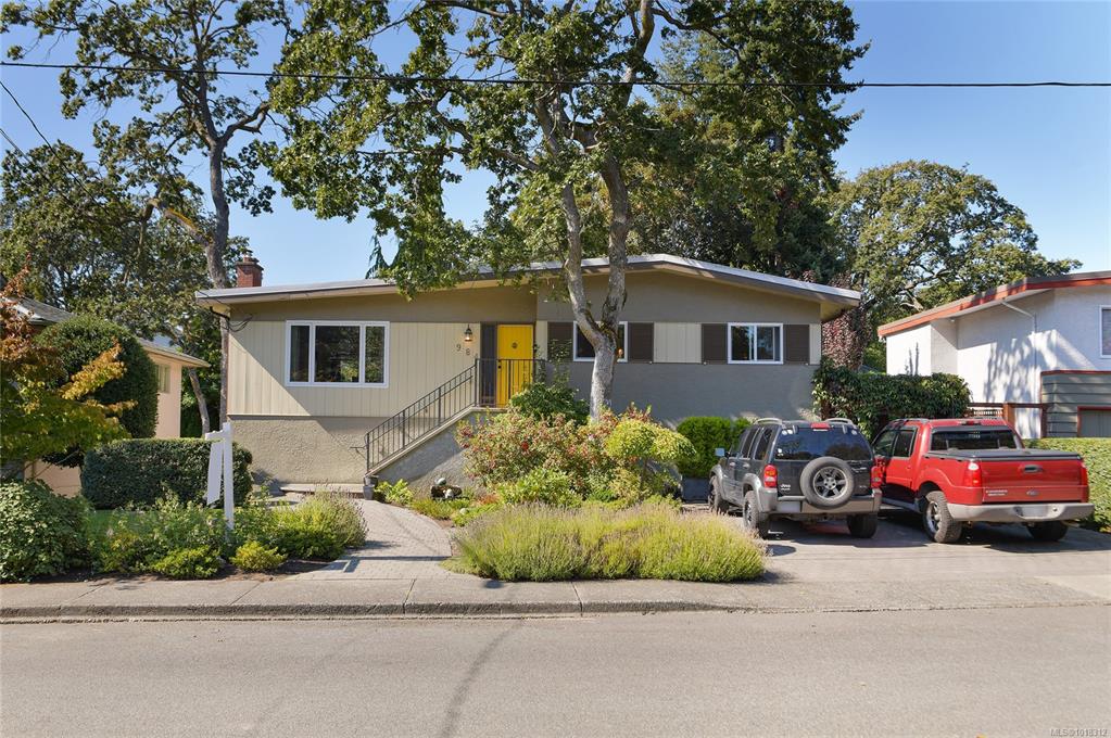 984 Brighton Cres, 1018312, BC,