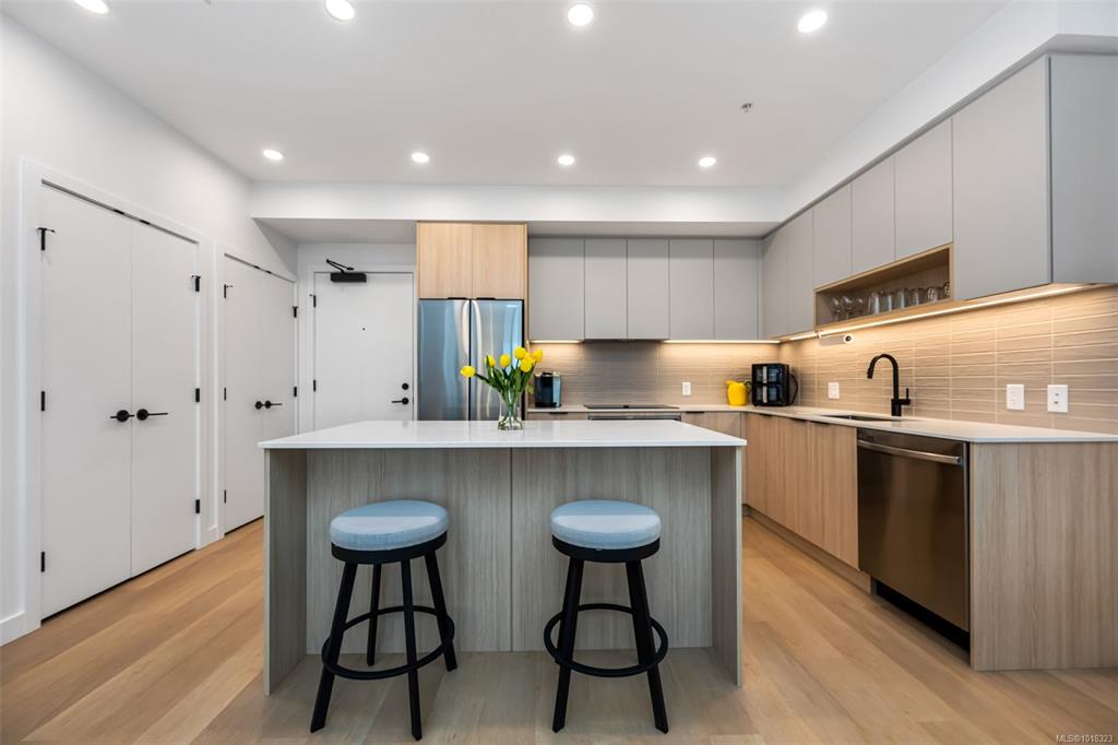 3564 A Ryder Hesjedal Way, 1018323, BC,