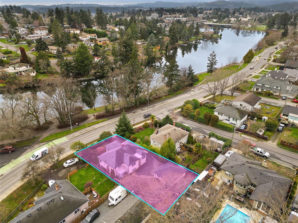 Fourth View of 746 Gorge Rd W, Saanich, BC, V9A 1N6