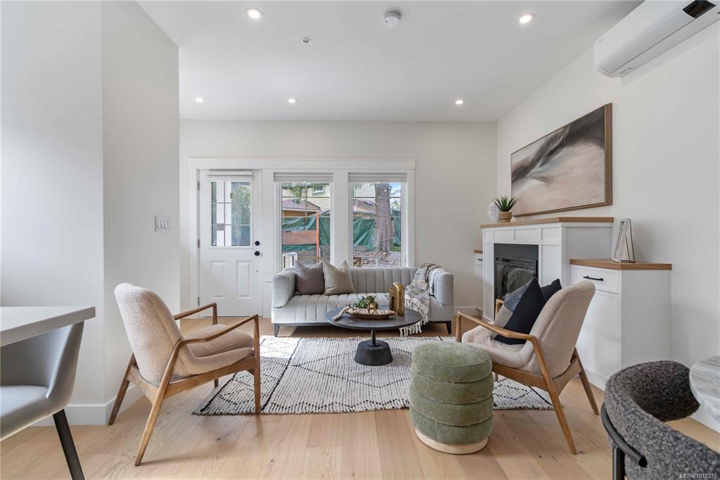 Fourth View of 633 Belton Ave, Kindred, Victoria, BC, V9A 2Z5