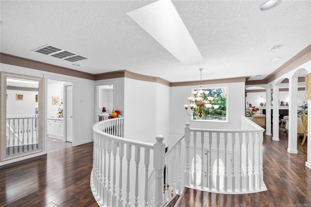 Fifth View of 4202 Quadra St, Saanich, BC, V8X 1L4