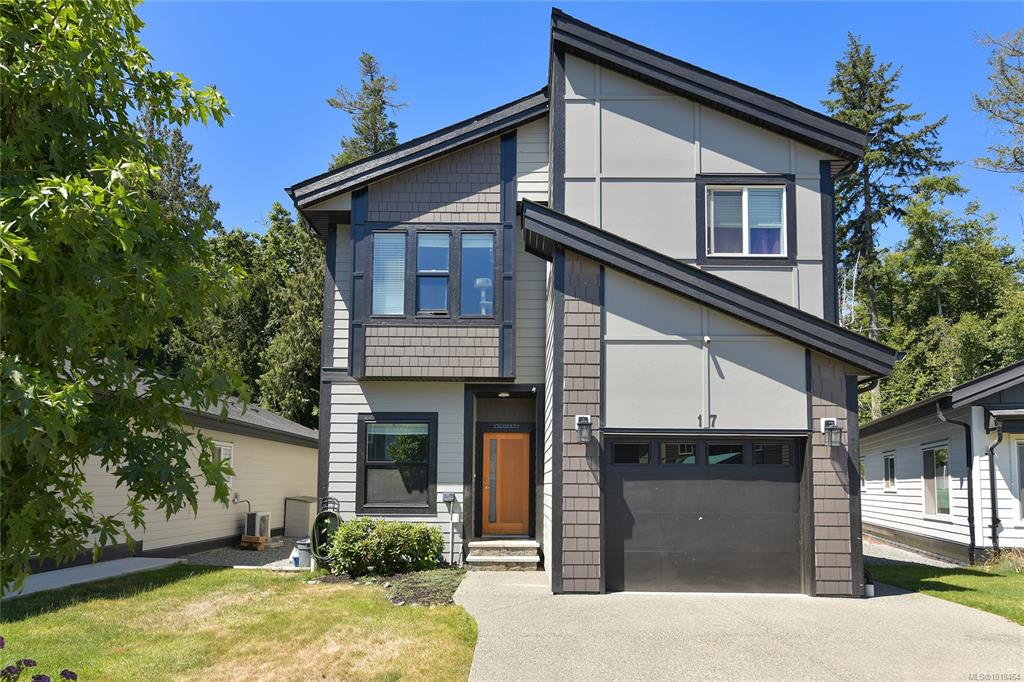 Second View of 17 Saanich Ridge Dr, Central Saanich, BC, V8M 0B8