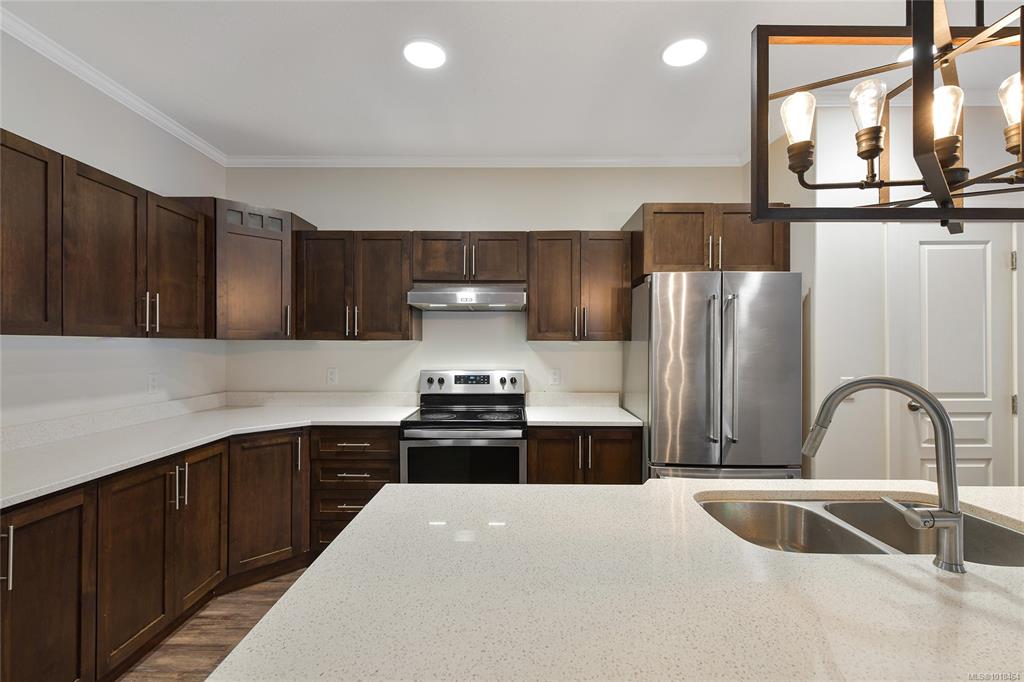 Fourth View of 17 Saanich Ridge Dr, Central Saanich, BC, V8M 0B8