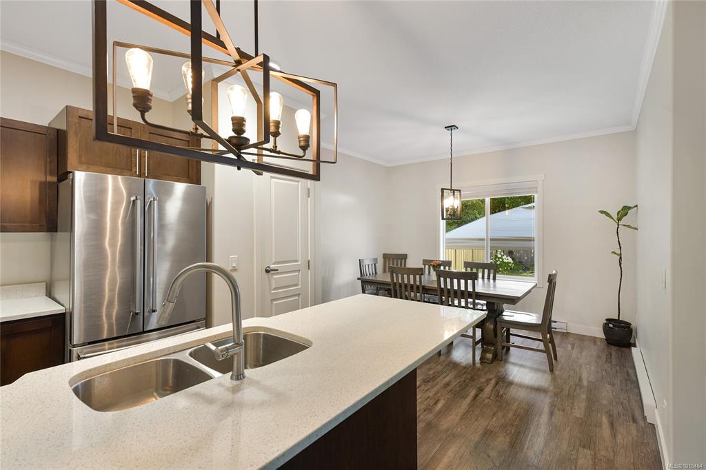 Fifth View of 17 Saanich Ridge Dr, Central Saanich, BC, V8M 0B8