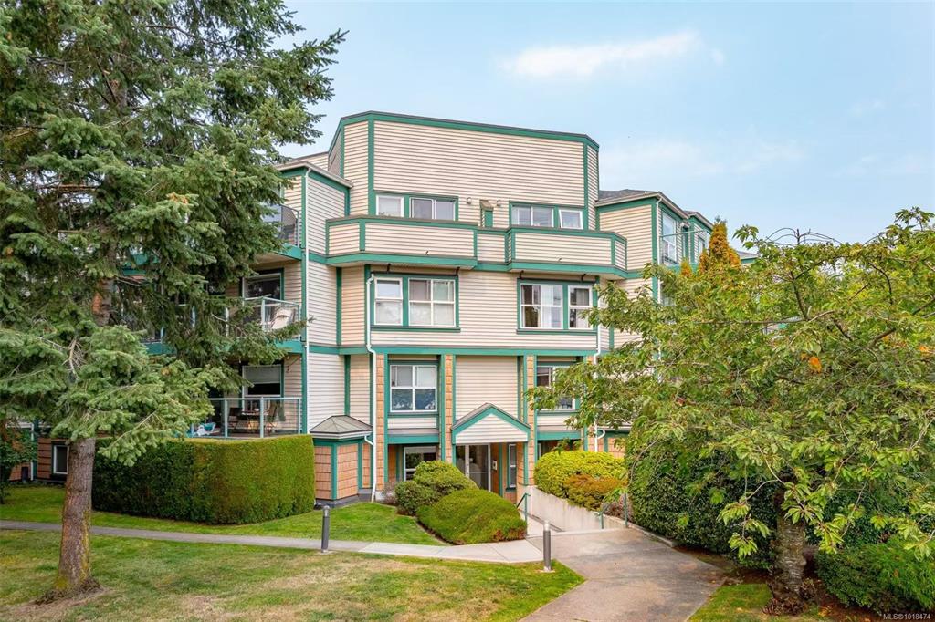 Fifth View of 898 Vernon Ave, Chelsea Green, Saanich, BC, V8X 2W6