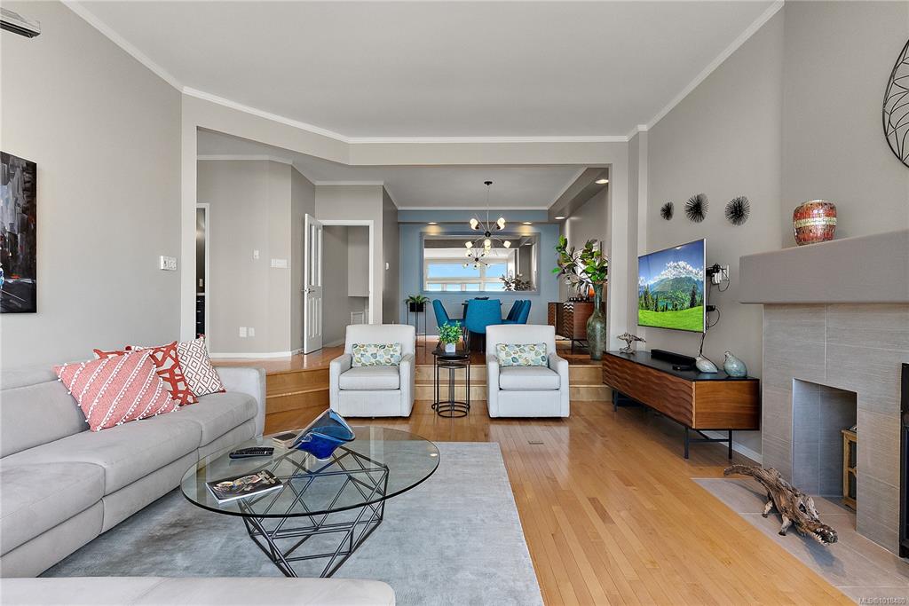 Fifth View of 4771 Cordova Bay Rd, Saanich, BC, V8Y 2J7