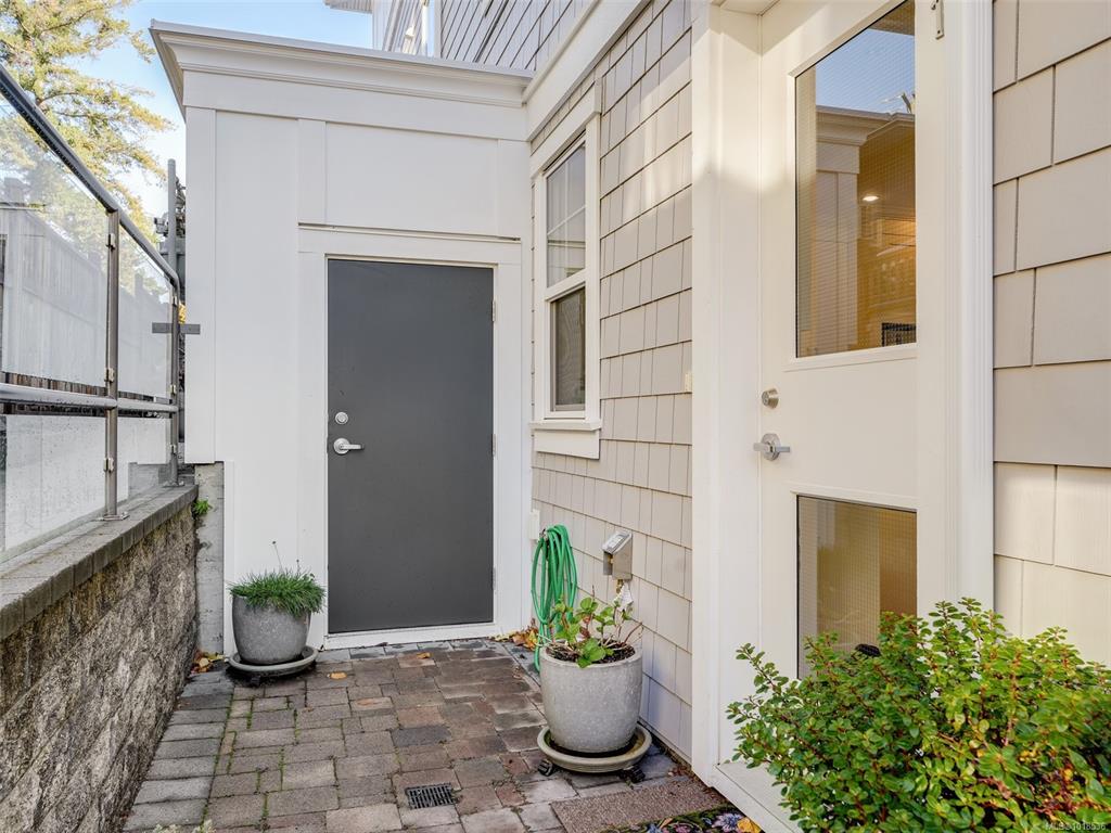 Third View of 1016 Southgate St, the Shafer, Victoria, BC, V8V 2Z2