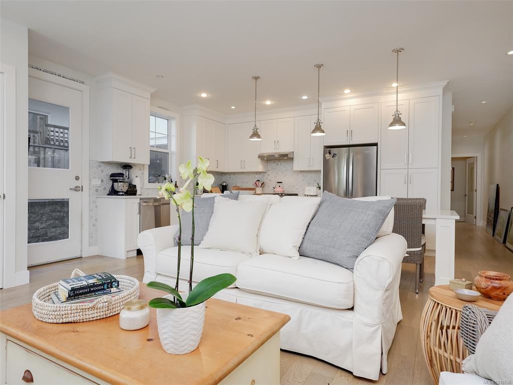 Fifth View of 1016 Southgate St, the Shafer, Victoria, BC, V8V 2Z2