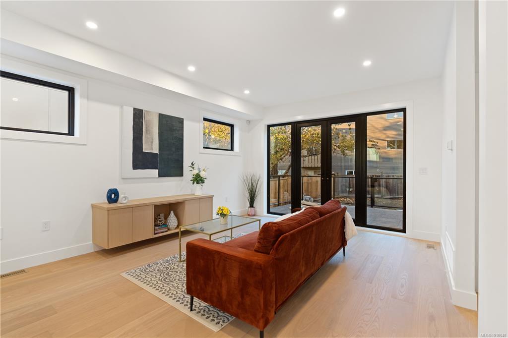 Fifth View of 1342 Wood St, Esquimalt, BC, V9A 5E1