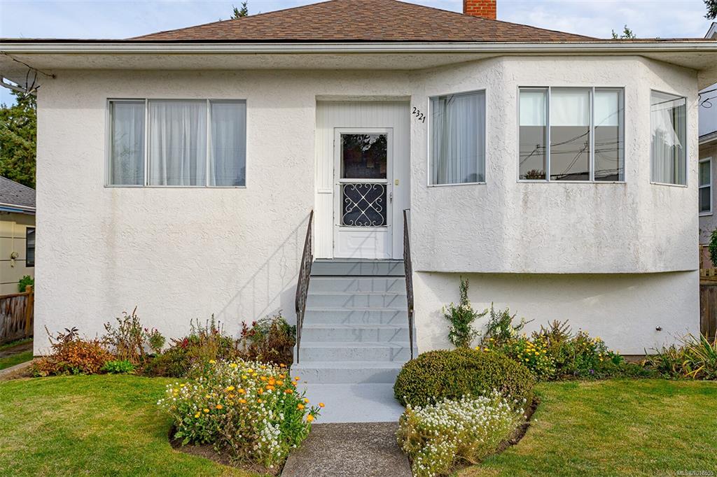 Fourth View of 2321 Shakespeare St, Victoria, BC, V8R 4G4