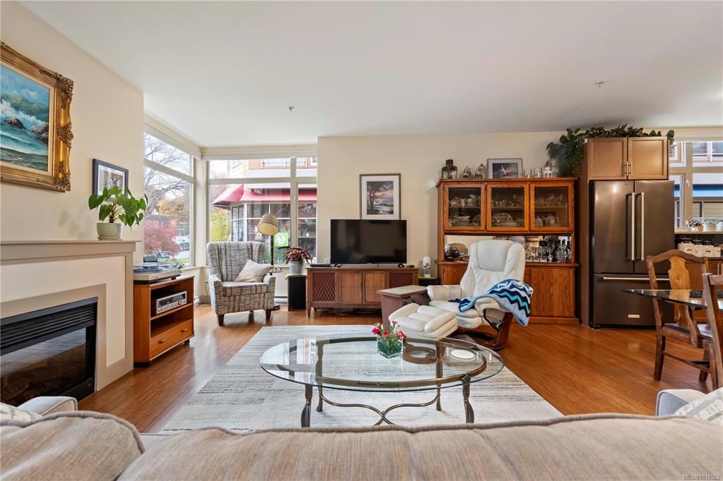 Fifth View of 1035 Sutlej St, Victoria, BC, V8V 2V9