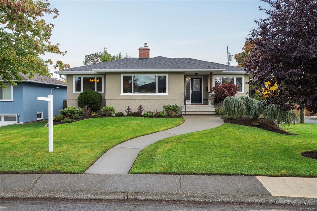 Third View of 2248 Pacific Ave, Oak Bay, BC, V8R 2V5