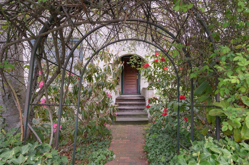 Fifth View of 516 Simcoe St, Victoria, BC, V8W 1L8