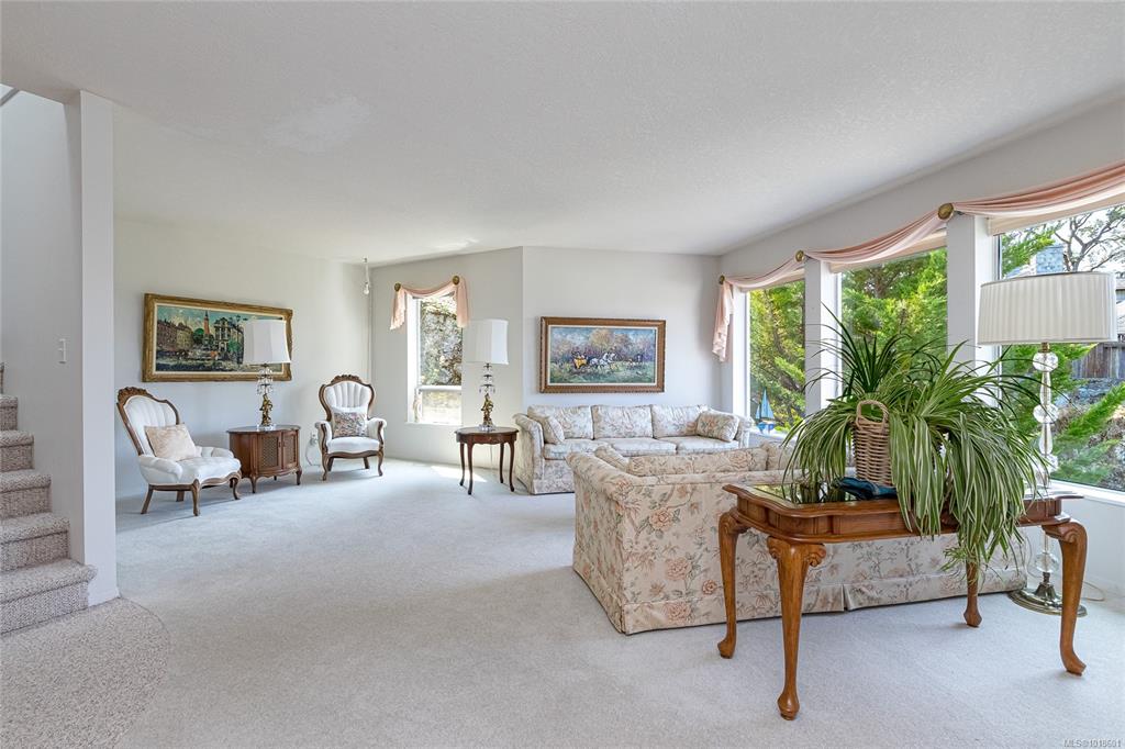 Fourth View of 3713 Pointer Pl, Saanich, BC, V8P 5S3