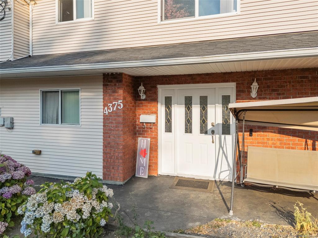 Fourth View of 4375 Viewmont Ave, Saanich, BC, V8Z 5K8