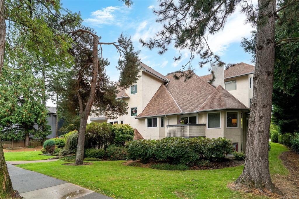 9882 Fifth St, 1018628, BC,