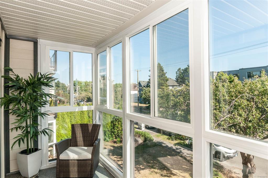 1024 Fairfield Rd, 1018674, BC,