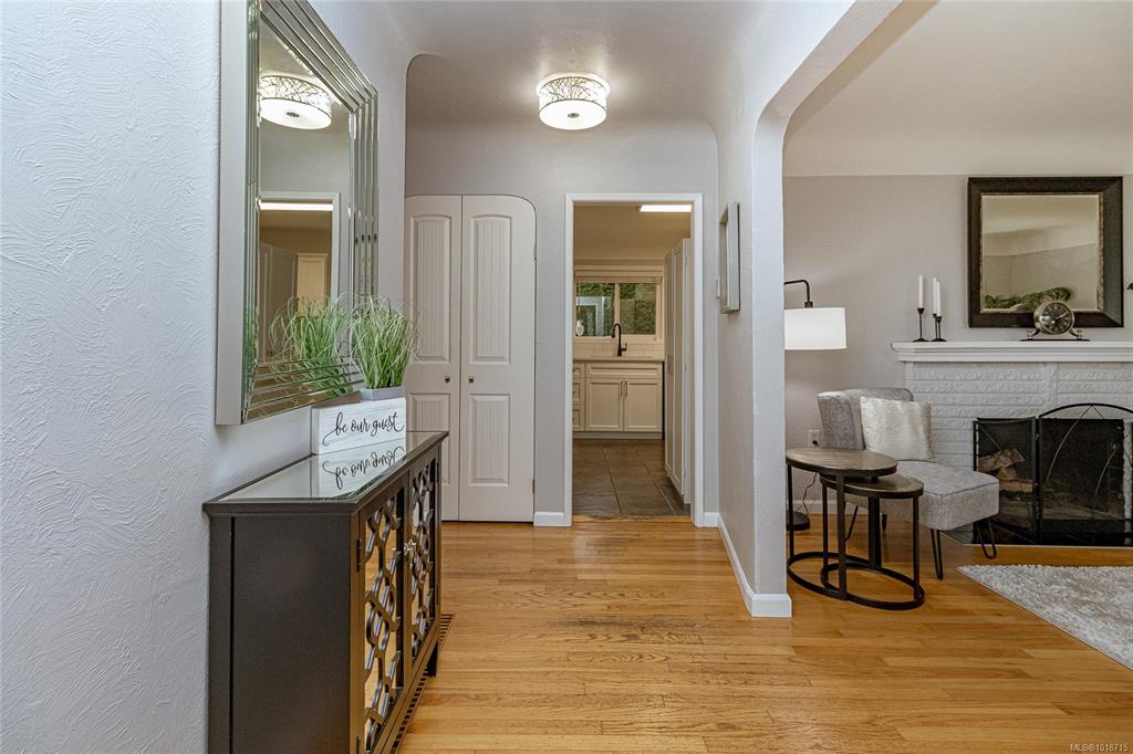 Fourth View of 1743 Townley St, Saanich, BC, V8R 3A6