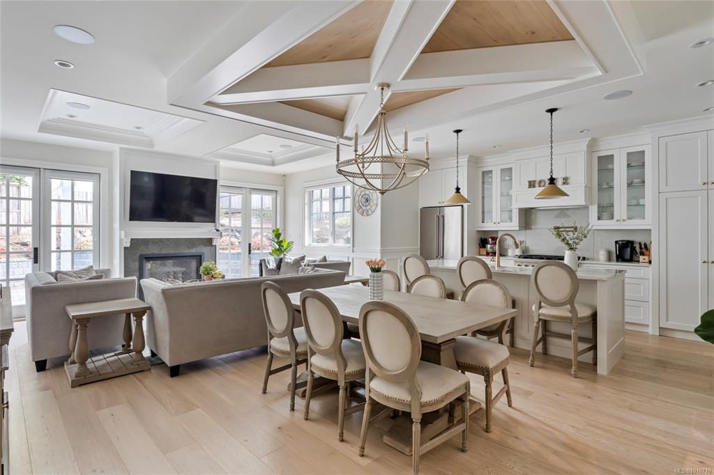 Third View of 4829 Cordova Bay Rd, Saanich, BC, V8Y 2J8