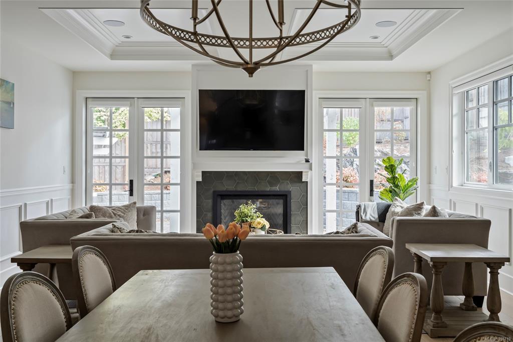 Fifth View of 4829 Cordova Bay Rd, Saanich, BC, V8Y 2J8