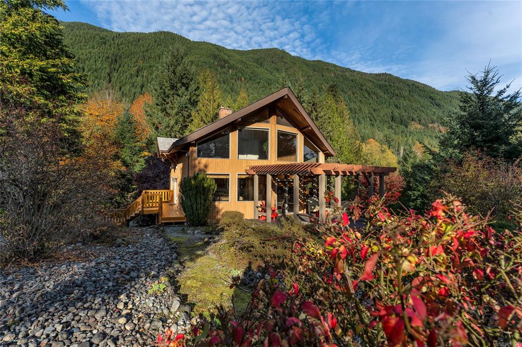 8105 Miracle Close, 1018724, BC,